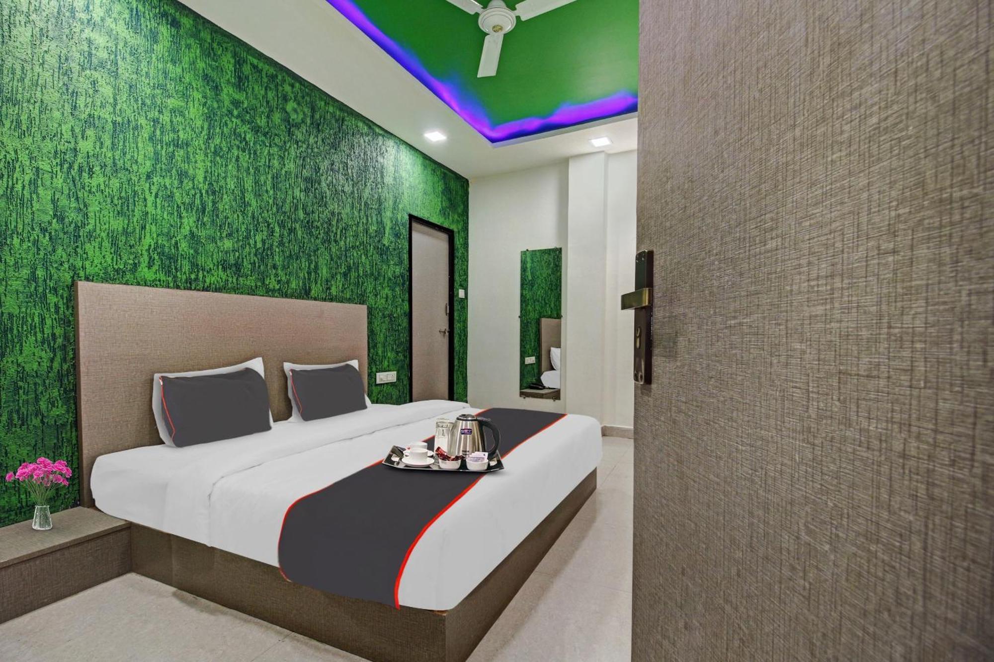 Super Collection O The Wishtler Hotell Bhopal Eksteriør bilde
