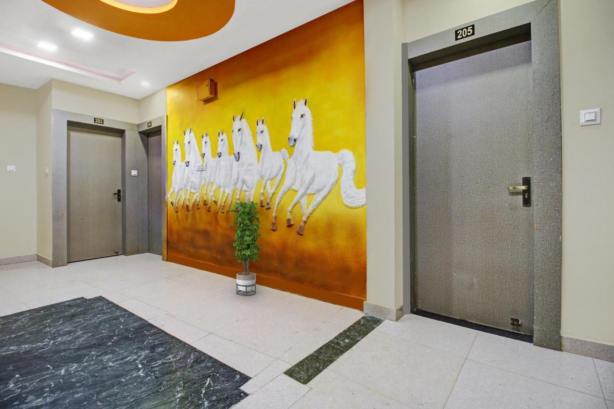 Super Collection O The Wishtler Hotell Bhopal Eksteriør bilde